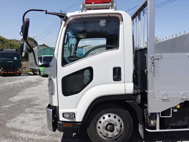 いすゞ フォワード 2RG-FRR90S2(2WD)の写真14