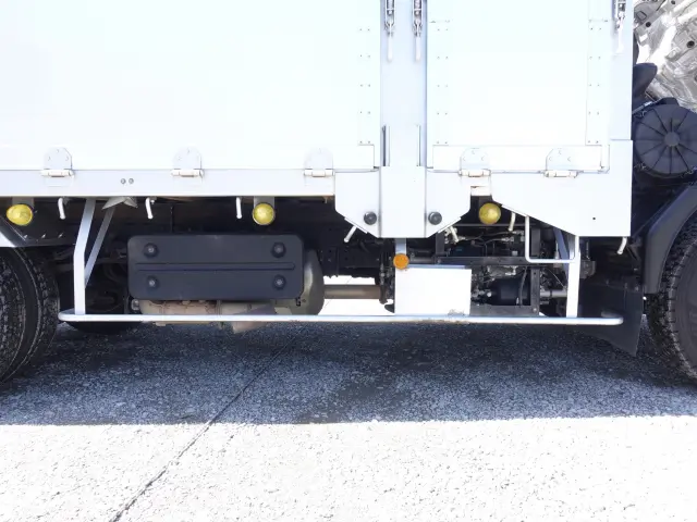 いすゞ フォワード 2RG-FRR90S2(2WD)の写真22