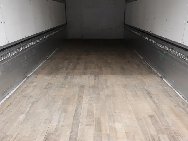 三菱 ファイター 2PG-FK64N(2WD)の写真19