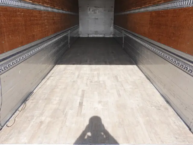 ＵＤ クオン QKG-CD5ZA(2WD)の写真19