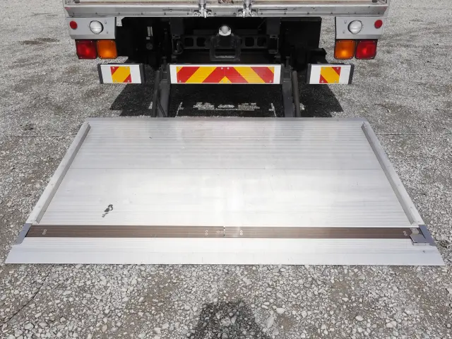 三菱 ファイター TKG-FK71F(2WD)の写真16