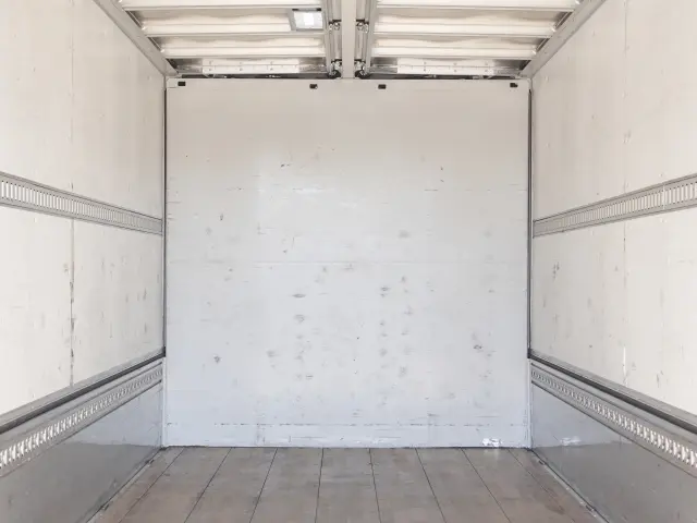 三菱 ファイター 2PG-FK64N(2WD)の写真17