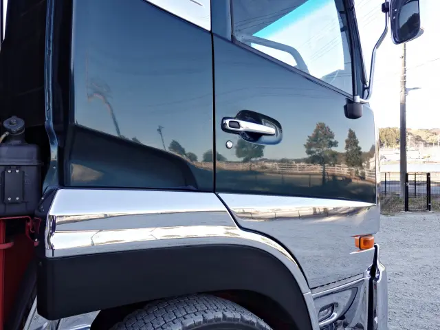 ＵＤ クオン QKG-CD5ZE(6x2)の写真8