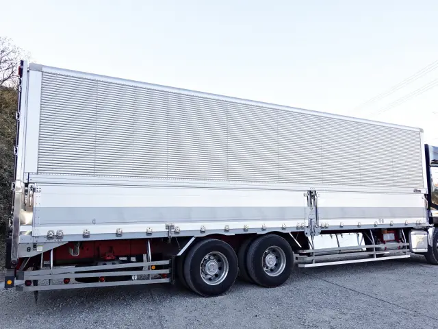 ＵＤ クオン QKG-CD5ZE(6x2)の写真10