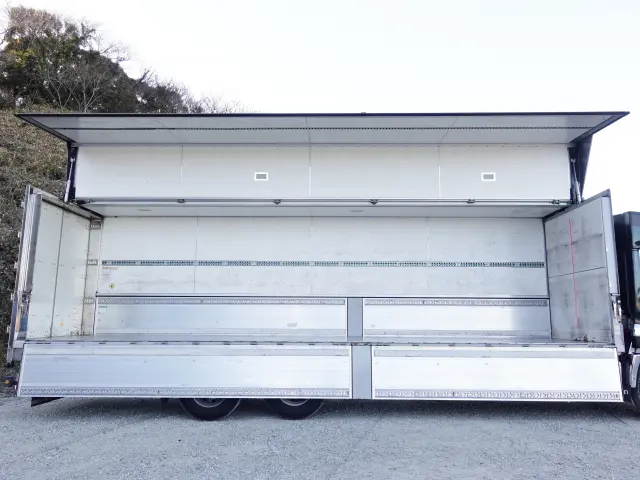 ＵＤ クオン QKG-CD5ZE(6x2)の写真17