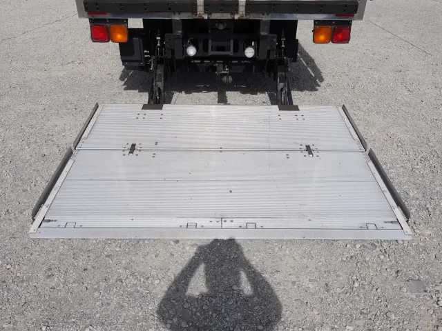 いすゞ フォワード TKG-FRR90T2(2WD)の写真18