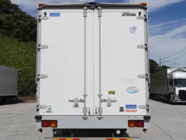 いすゞ フォワード TKG-FRR90S2(2WD)の写真6