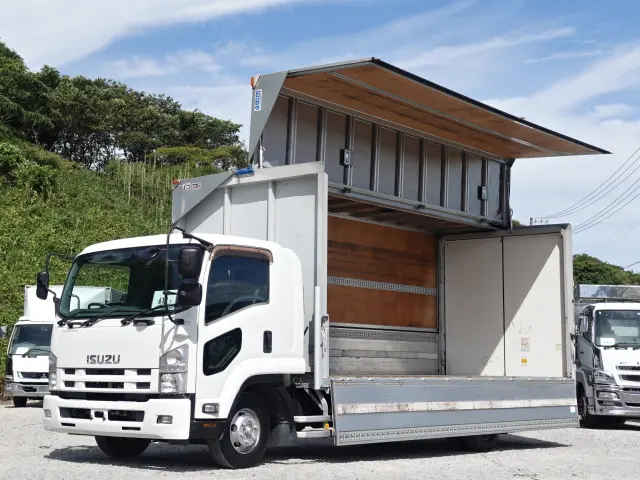 いすゞ フォワード TKG-FRR90S2(2WD)の写真22
