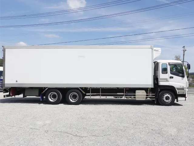 いすゞ ギガ QKG-CYL77AA(6x2)の写真7