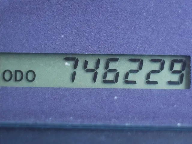 いすゞ ギガ QKG-CYL77AA(6x2)の写真30