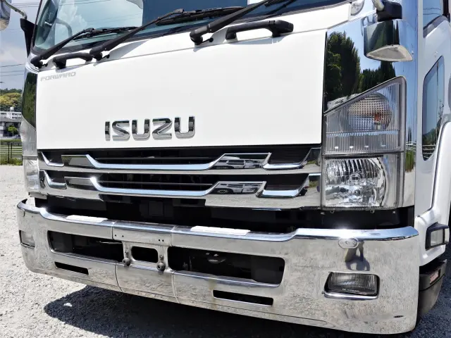 いすゞ フォワード 2RG-FRR90T2(2WD)の写真4