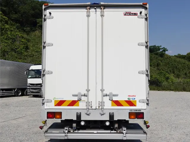 いすゞ フォワード 2RG-FRR90T2(2WD)の写真9
