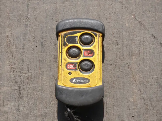 いすゞ フォワード 2RG-FRR90T2(2WD)の写真14