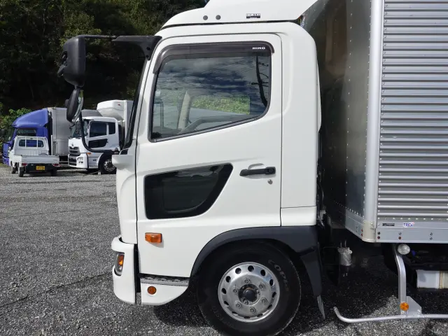 日野 レンジャー 2KG-FC2ABA(2WD)の写真8