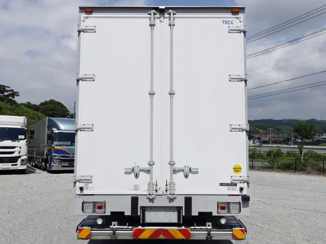 いすゞ ギガ QKG-CYJ77B(8x4)の写真7