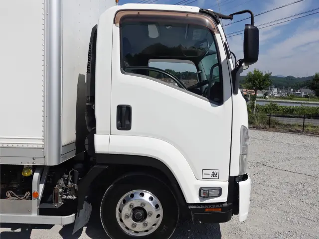 いすゞ フォワード TKG-FRR90S2(2WD)の写真4