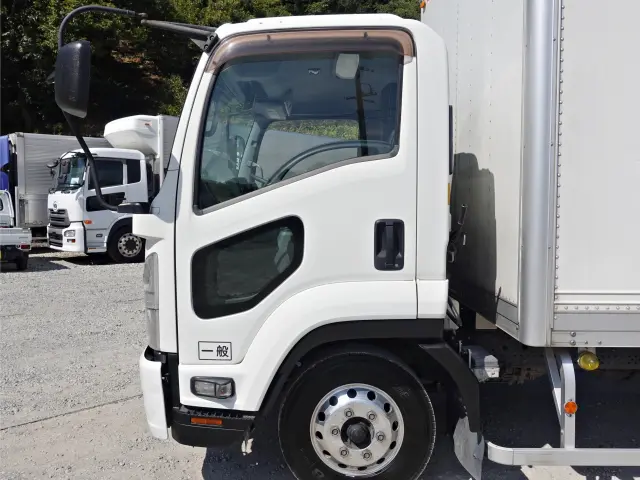 いすゞ フォワード TKG-FRR90S2(2WD)の写真10