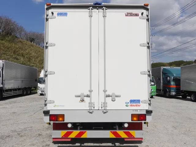 いすゞ フォワード 2RG-FRR90S2(2WD)の写真10