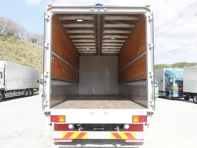 いすゞ フォワード 2RG-FRR90S2(2WD)の写真17