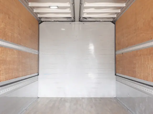 いすゞ フォワード 2RG-FRR90S2(2WD)の写真18