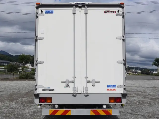 いすゞ フォワード TKG-FRR90T2(2WD)の写真6