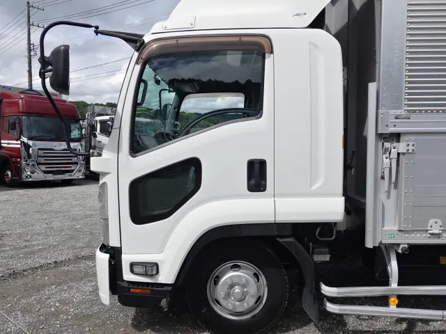 いすゞ フォワード TKG-FRR90T2(2WD)の写真8