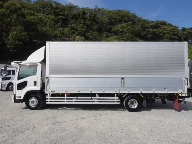 いすゞ フォワード SKG-FSR90S2(2WD)の写真9