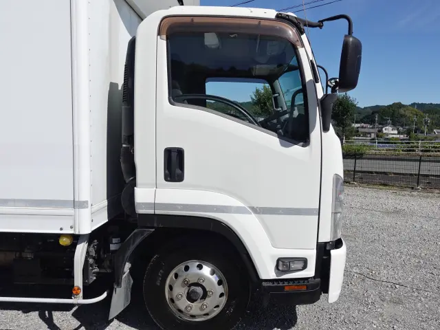 いすゞ フォワード TKG-FRR90S2(2WD)の写真4
