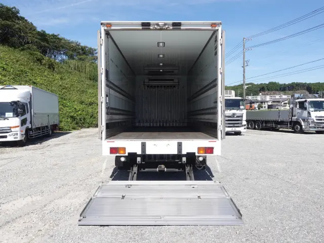 いすゞ フォワード TKG-FRR90S2(2WD)の写真9