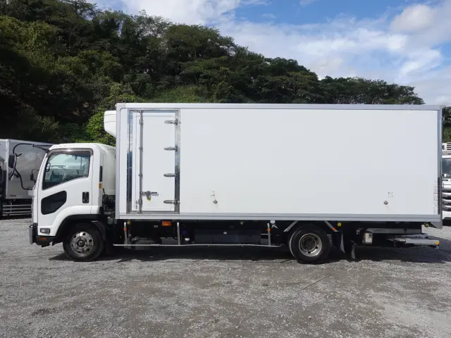いすゞ フォワード 2PG-FRR90T2(2WD)の写真7