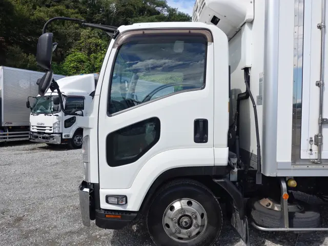 いすゞ フォワード 2PG-FRR90T2(2WD)の写真8