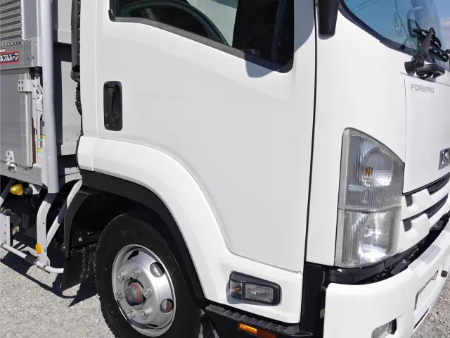 いすゞ フォワード TKG-FRR90S2(2WD)の写真6