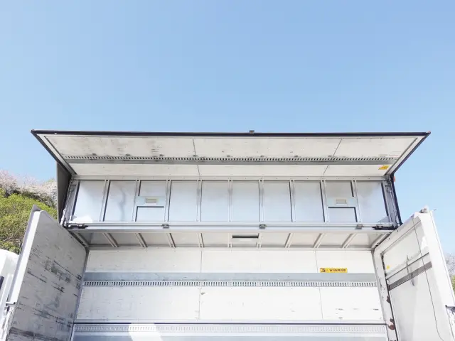 いすゞ フォワード TKG-FRR90S2(2WD)の写真15