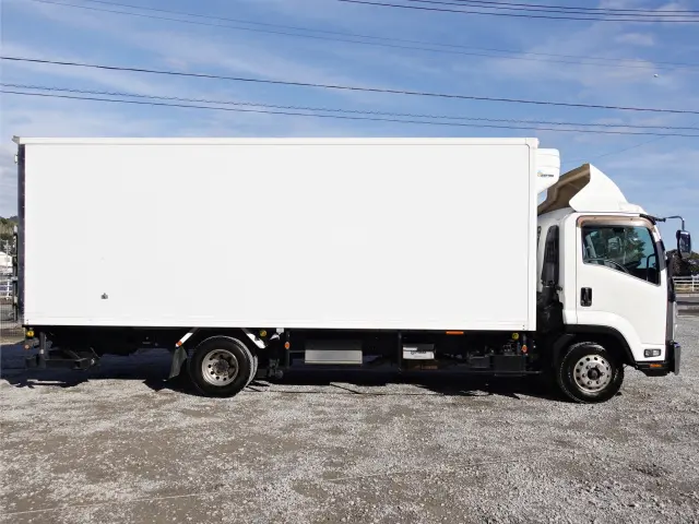 いすゞ フォワード TKG-FRR90T2(2WD)の写真10