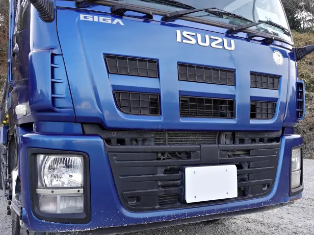 いすゞ ギガ QKG-CYZ77AM(6x4)の写真5