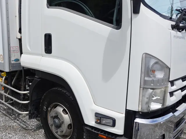 いすゞ フォワード SKG-FSR90T2(2WD)の写真6