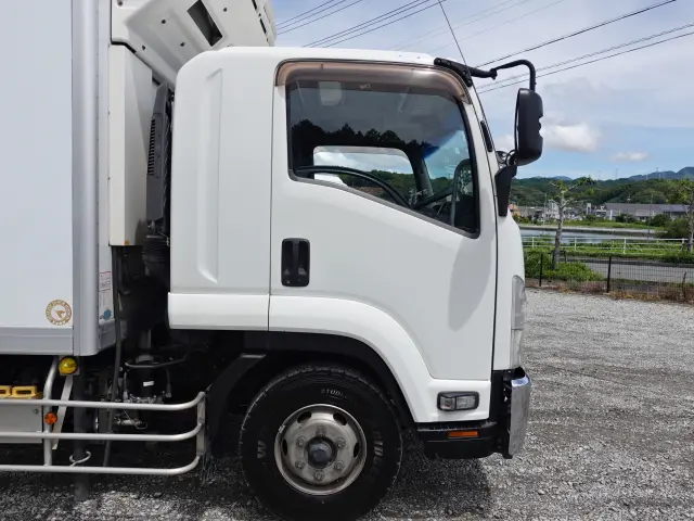 いすゞ フォワード SKG-FSR90T2(2WD)の写真7
