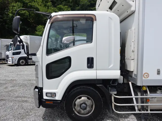 いすゞ フォワード SKG-FSR90T2(2WD)の写真16