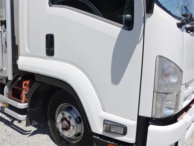 いすゞ フォワード TKG-FRR90T2(2WD)の写真6