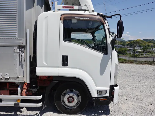 いすゞ フォワード TKG-FRR90T2(2WD)の写真7
