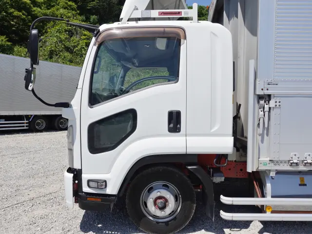 いすゞ フォワード TKG-FRR90T2(2WD)の写真16