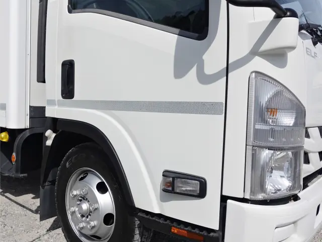 いすゞ エルフ 2RG-NPR88AN(2WD)の写真6