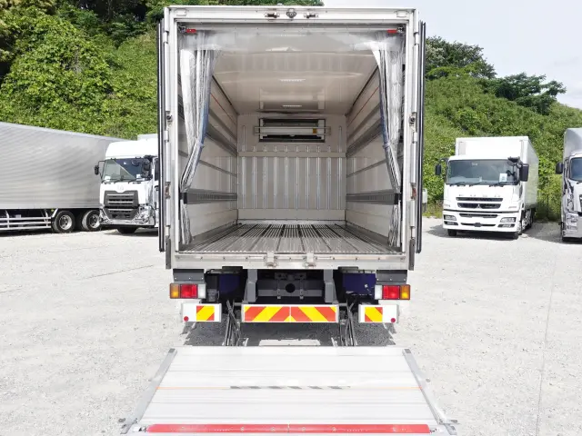 いすゞ エルフ 2RG-NPR88AN(2WD)の写真18