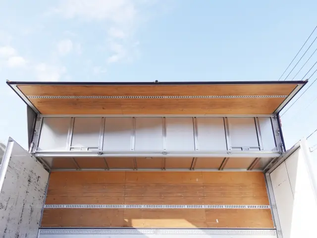 いすゞ フォワード TKG-FRR90T2(2WD)の写真17