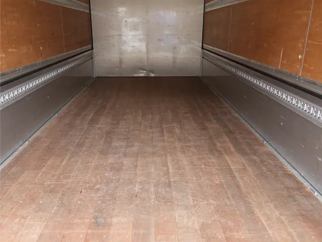 三菱 ファイター 2PG-FK62N(2WD)の写真17