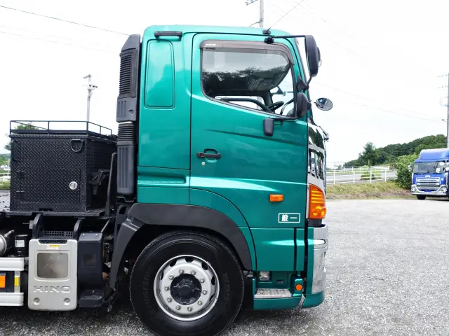 日野 プロフィア QDG-SS1EKDA(6x4)の写真4