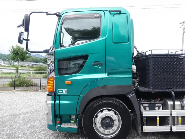 日野 プロフィア QDG-SS1EKDA(6x4)の写真8