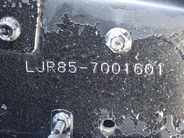 いすゞ エルフ BKG-LJR85AN(2WD)の写真12