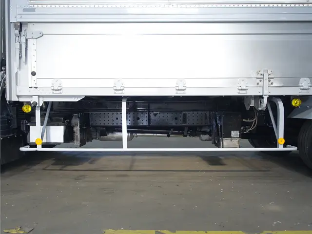 三菱 キャンター SKG-FEB80(2WD)の写真18