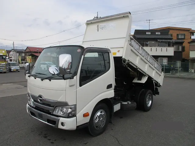 日野 デュトロ 2RG-XZU600T(2WD)の写真1